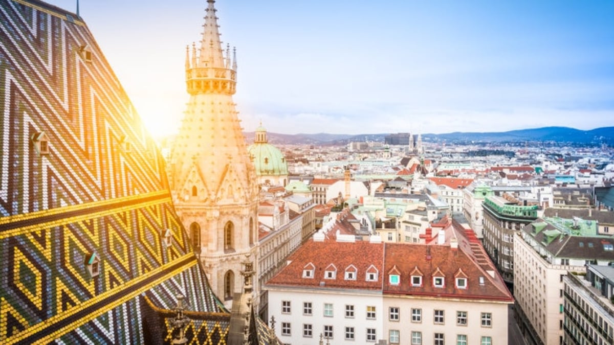 Searching for souvenirs in historic Austria! 5 recommended shopping spots