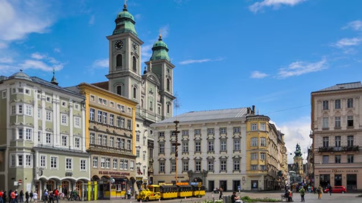 A Cultural City Flourishing Along the Danube—4 Recommended Souvenirs from Linz
