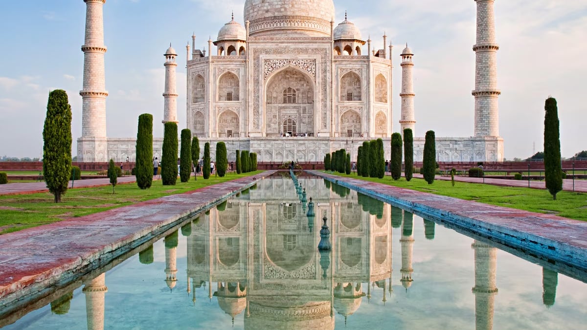 Introducing Souvenirs from Agra, the Famous Tourist City Known for the Taj Mahal