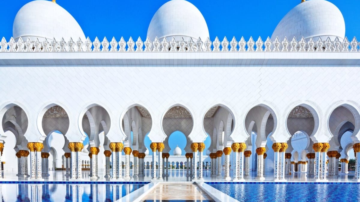 Abu Dhabi is Hot Right Now! Follow This Model Itinerary for a Grown-Up Girls’ Trip