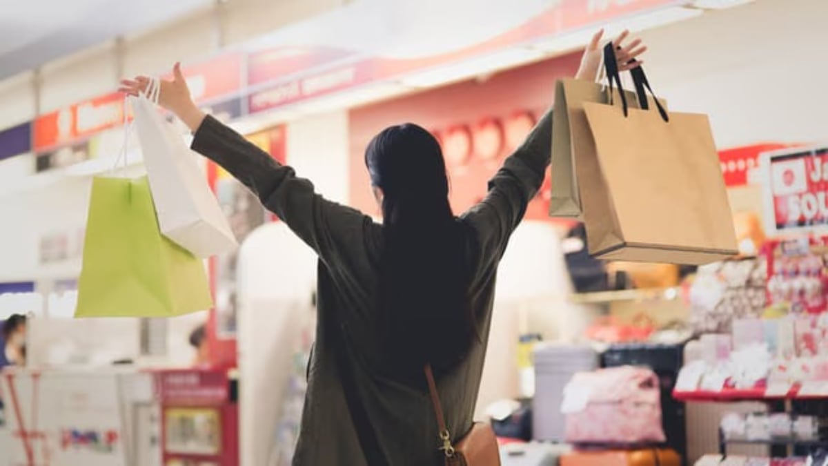 Introducing the Duty-Free Shops at Los Angeles International Airport (LAX)!