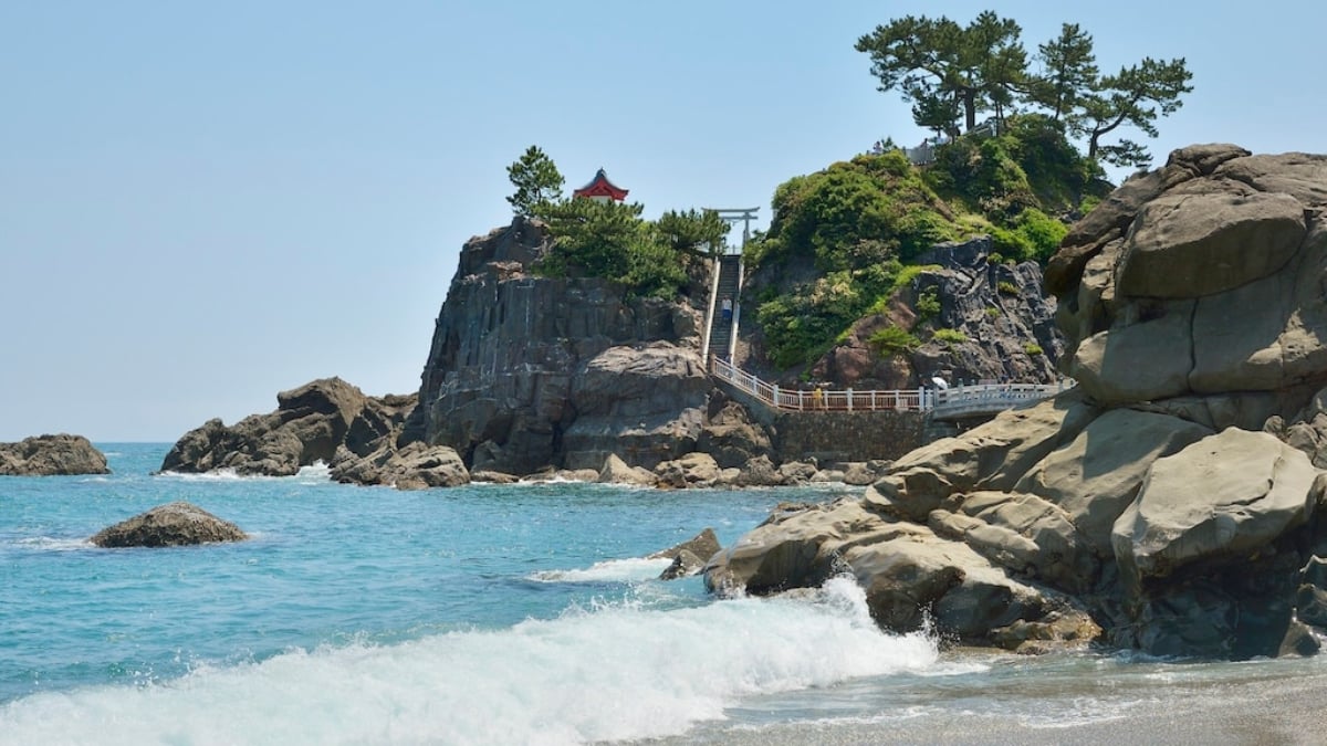 6 recommended sightseeing spots around Katsurahama. If you’re visiting Kochi City, you can’t miss these!