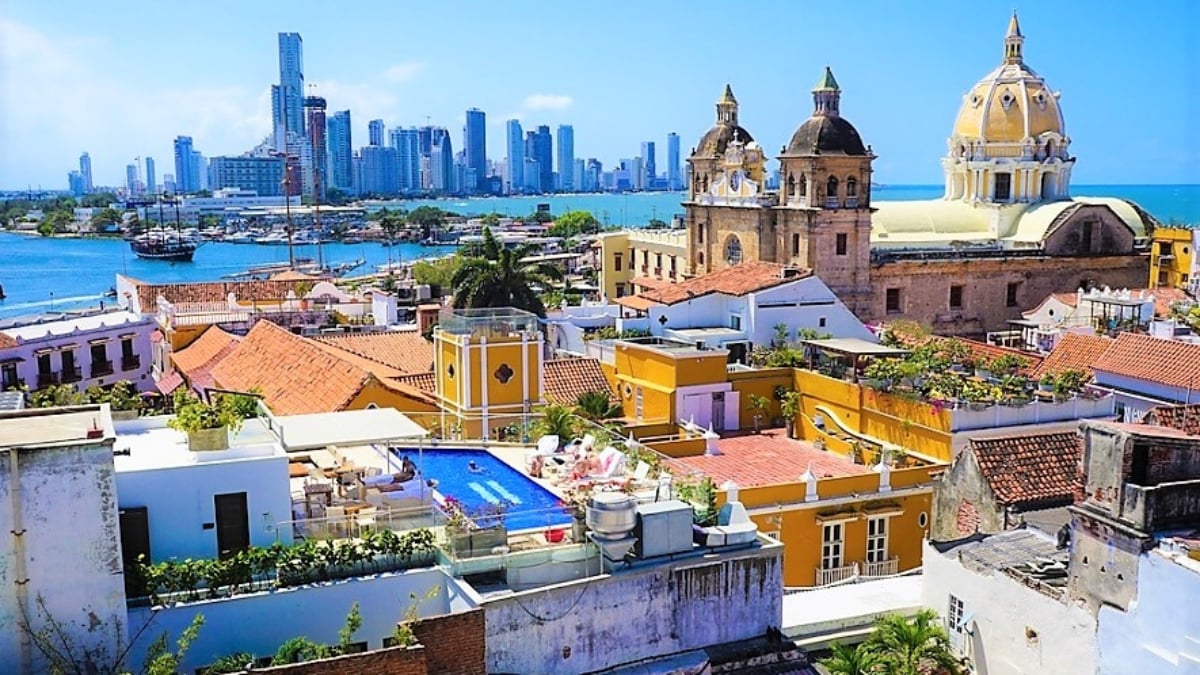 Colombia’s beautiful World Heritage Sites! Cartagena’s port, fortress, and historic monuments