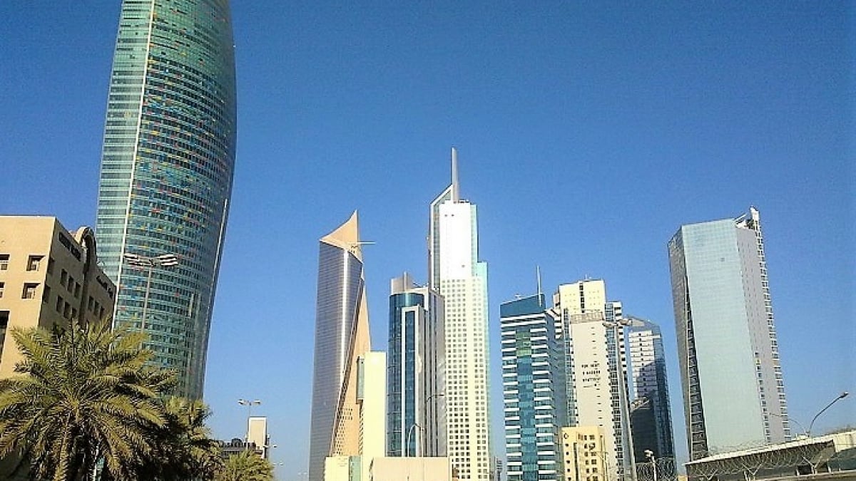 Safety Information for Kuwait in the Middle East — Relatively Safe, but Women Should Take Extra Precautions