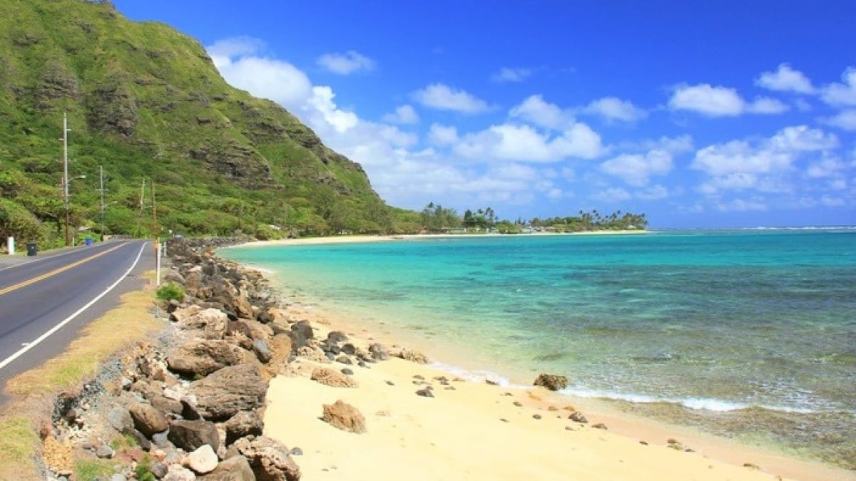 Enjoy a Scenic Drive in Hawaii! Recommended Spots for Beaches, Sunsets, and Night Views