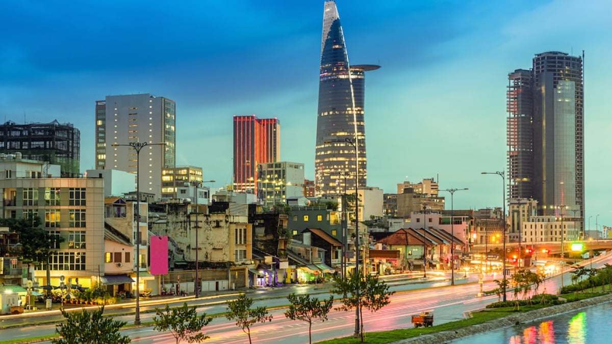 Recommended Souvenirs in Ho Chi Minh City Where You Can Buy Charming Items Like Vietnamese Embroidery!
