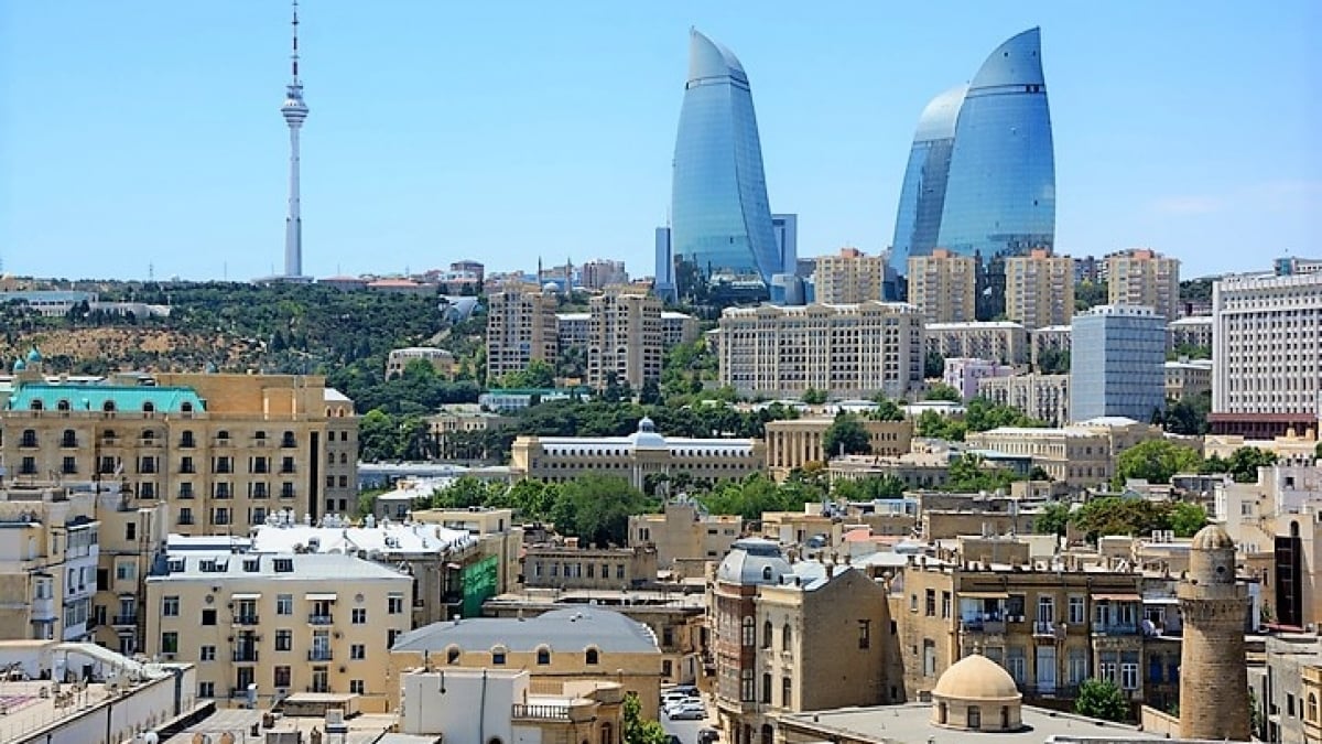 A famous shopping spot in Azerbaijan that continues to grow!