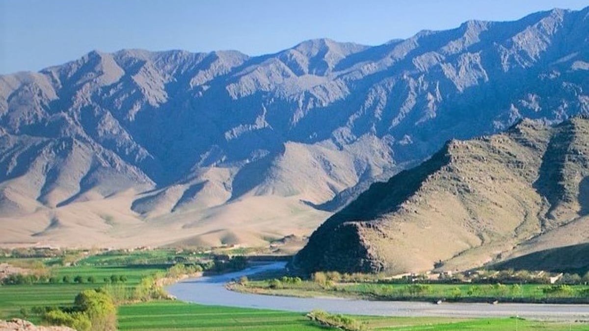 Afghan Souvenirs: Gems, Carpets, and Beautiful Istalif Pottery!