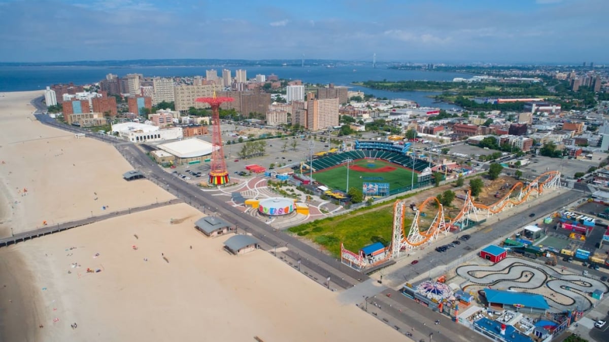 When it comes to beaches in NY, it has to be Brooklyn’s Coney Island Beach!