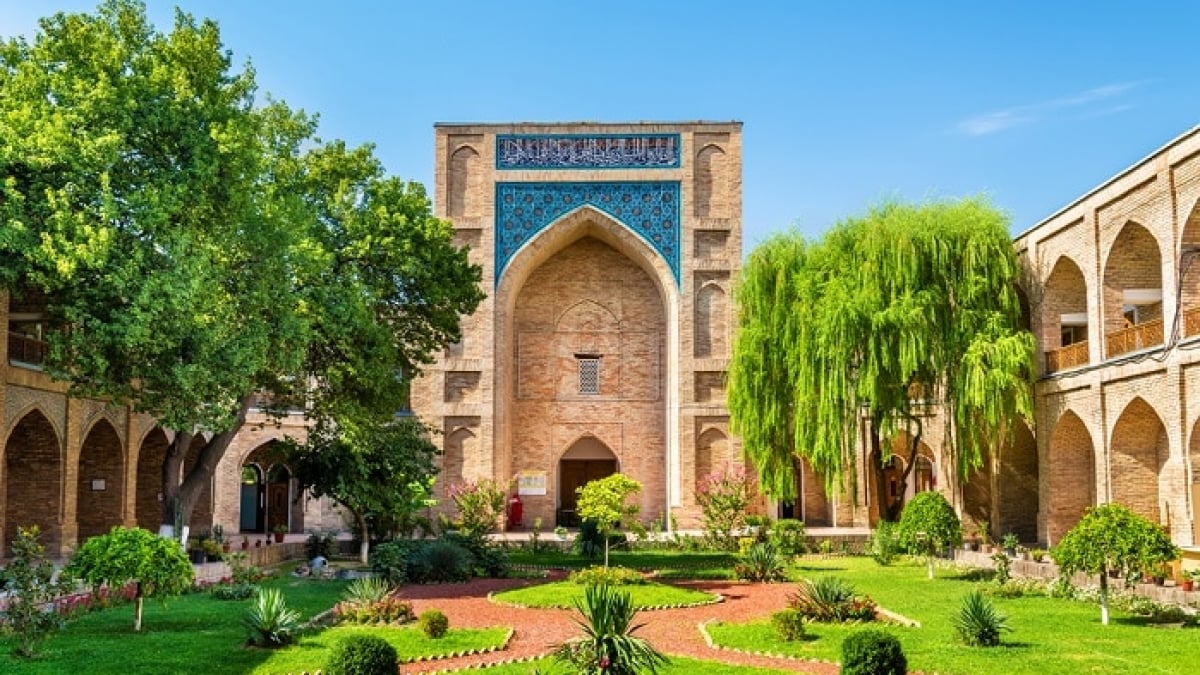 Best Souvenirs to Buy in Tashkent, the Capital of Uzbekistan