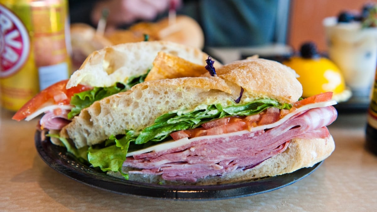 Introducing affordable and delicious gourmet restaurants in Hollywood, Los Angeles!