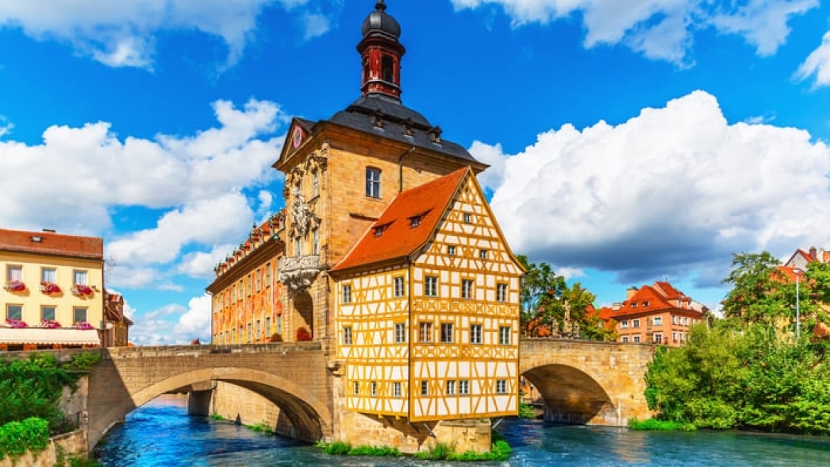 【World Heritage Site】What is the Town of Bamberg?｜Cheers with Rauchbier! ◎