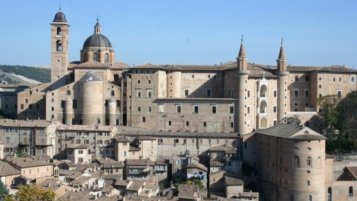 【World Heritage】What is the Historic Centre of Urbino?｜A mountain town surrounded by ancient walls!