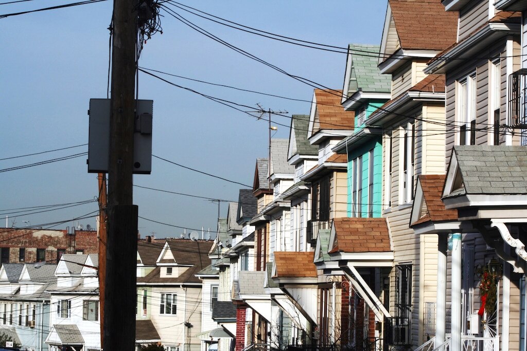 Woodside In What kind of town is Woodside in Queens? Convenient if you’re staying ...