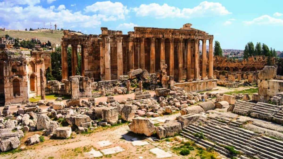 One of the Three Great Ruins of the Middle East! The Magnificent and Beautiful World Heritage Site of Baalbek, Lebanon
