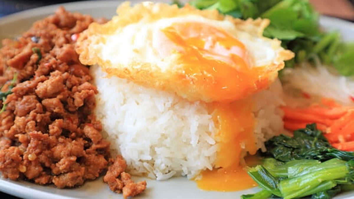 If you go to Silom, you can’t miss these! 4 restaurants with delicious rice dishes