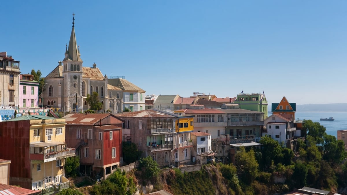 A Town with a rare black beach! 3 must-see tourist spots in Conception, Chile!