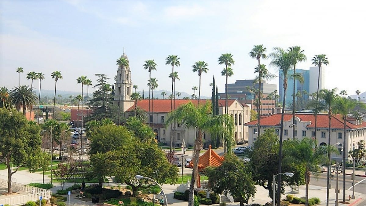 100 km East of L.A.—Popular Leisure Spots in the Satellite City of Riverside