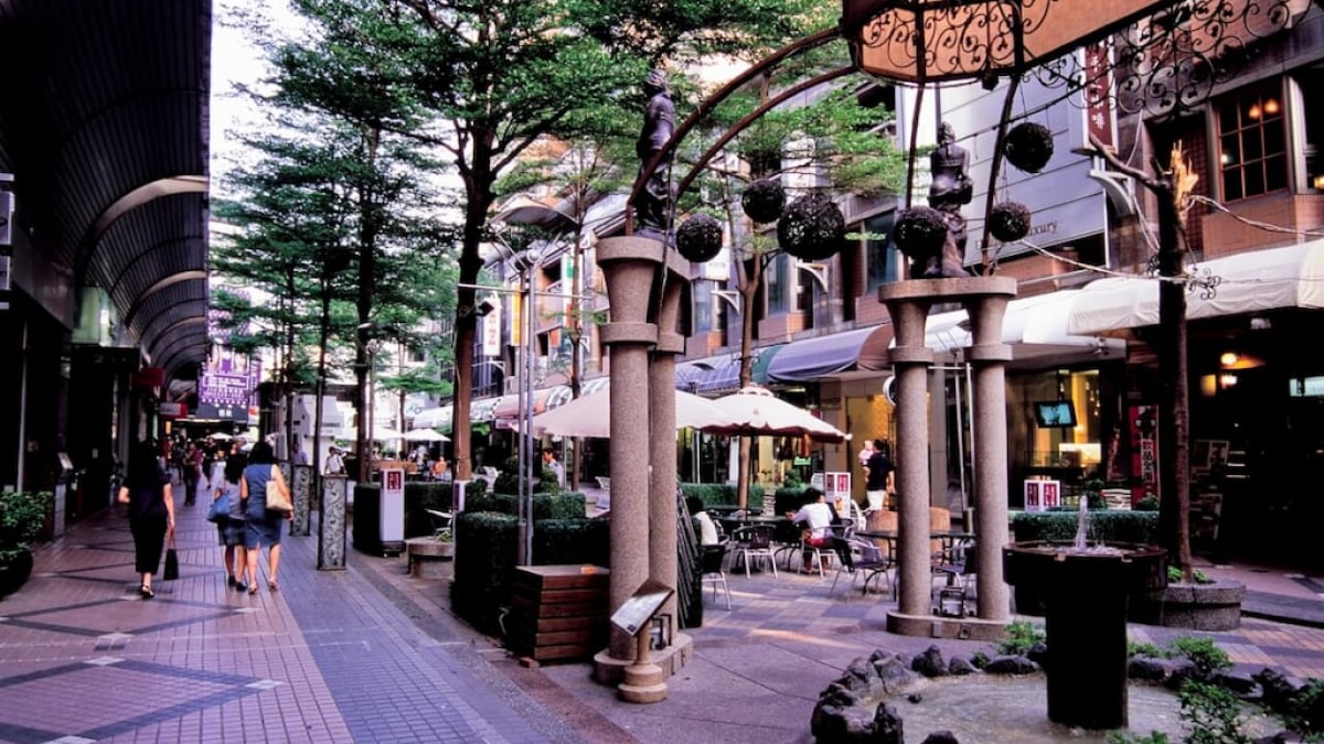 Taichung’s Champs-Élysées!? Recommended Date Spots on Jingming 1st Street